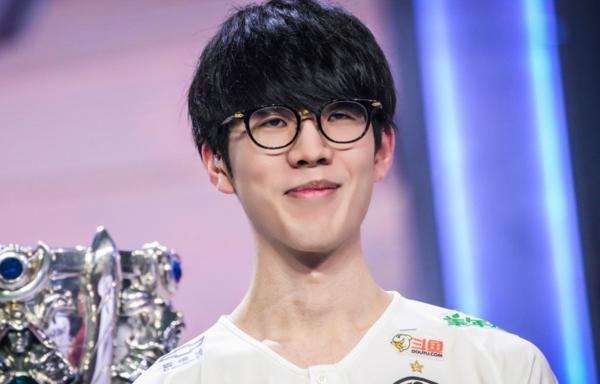 DOTA2双冠王Ana和Topson加入T1？