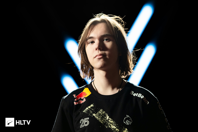 Bilibili Gaming vs WE赛前数据前瞻：双方中单的对决关乎局势胜负