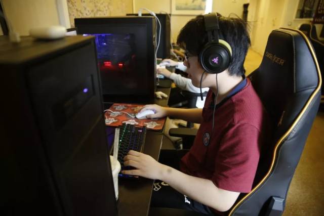 SAW 和 GamerLegion 晋级 ESL Pro League 第21季第二阶段