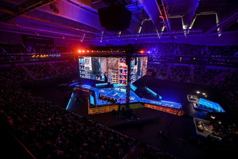 扑克中的优势是累积出来的（扑克优势来自长期积累）